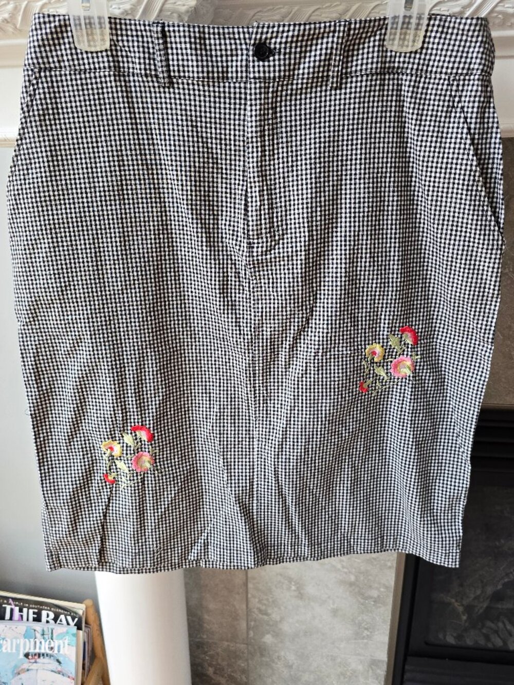AE Sport & Co. Black and White Gingham Embroidered Skirt size 16